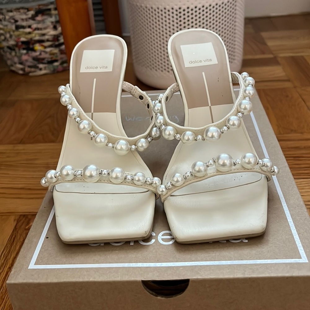 Dolce vita naja ivory Stella heels size 6